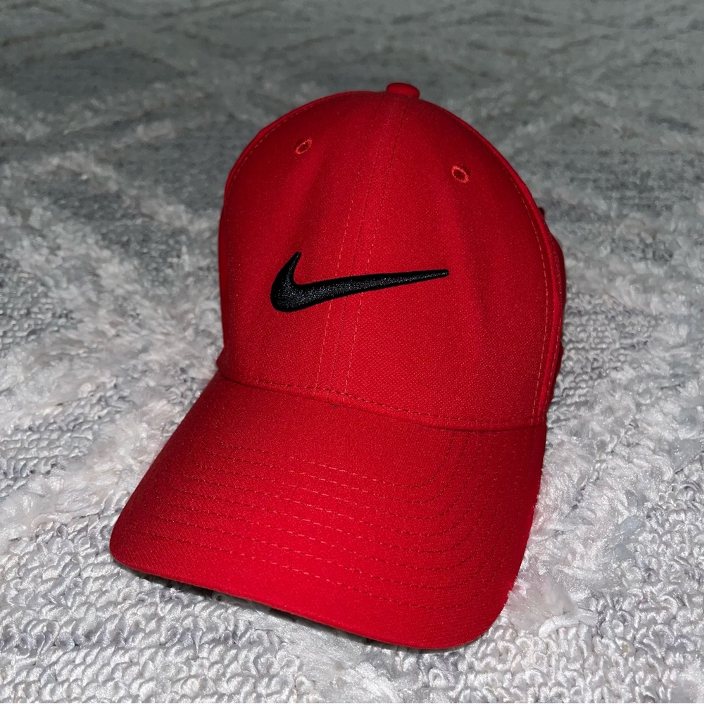 Red Nike Dri-fit Legacy91 Hat